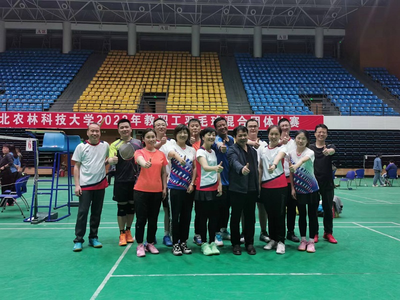 55156cb8add8435f8b76a27e6e92f8cb.jpg 集体合影00.jpg